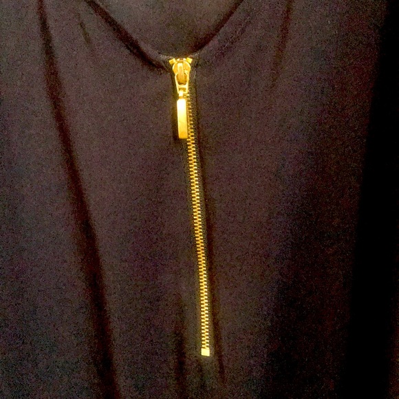 Black blouse from Express - Picture 2 of 4